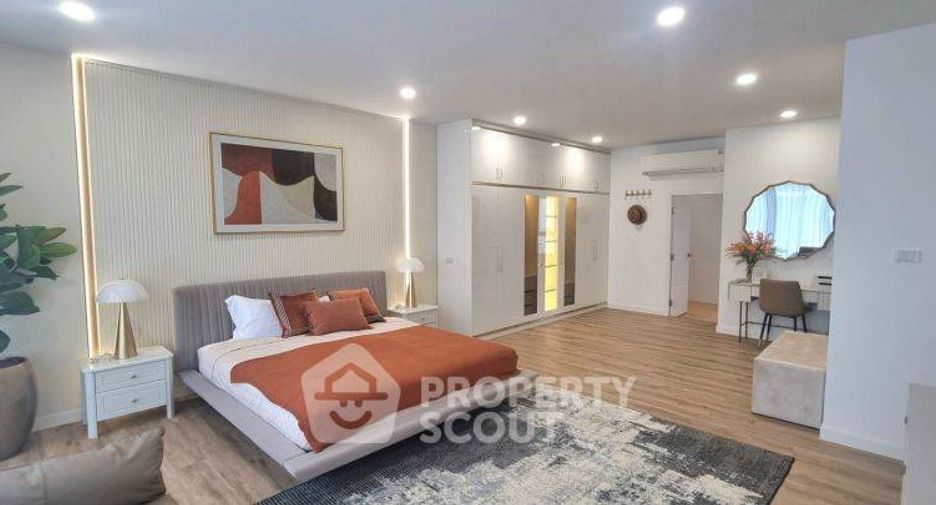For rent and for sale 6 bedrooms house in Lat Krabang, Bangkok