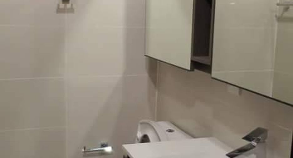 Condo en venta de 2 habitaciones en Khlong Toei, Bangkok