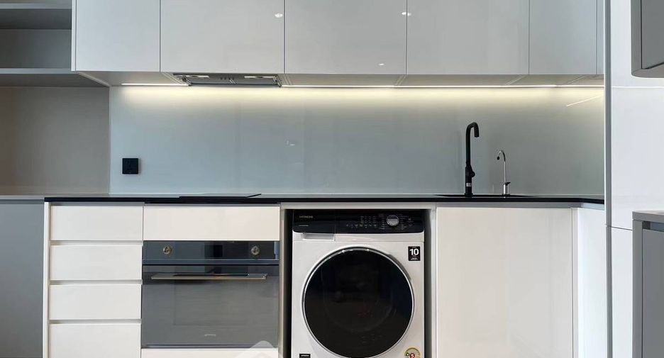 For sale 1 bed condo in Sathon, Bangkok