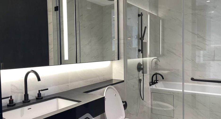 For sale 1 bed condo in Sathon, Bangkok