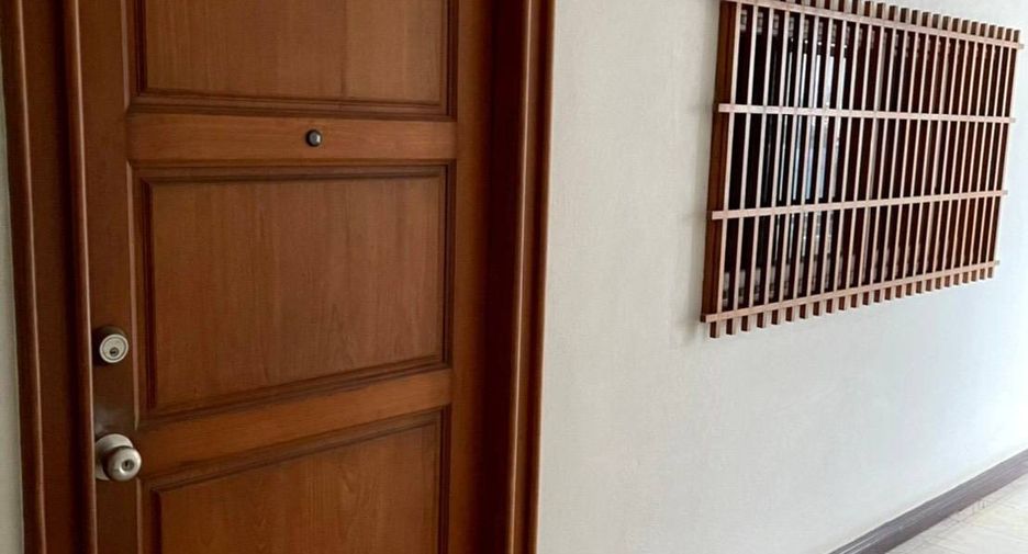 À vendre 2 chambres condo à Khlong Toei, Bangkok