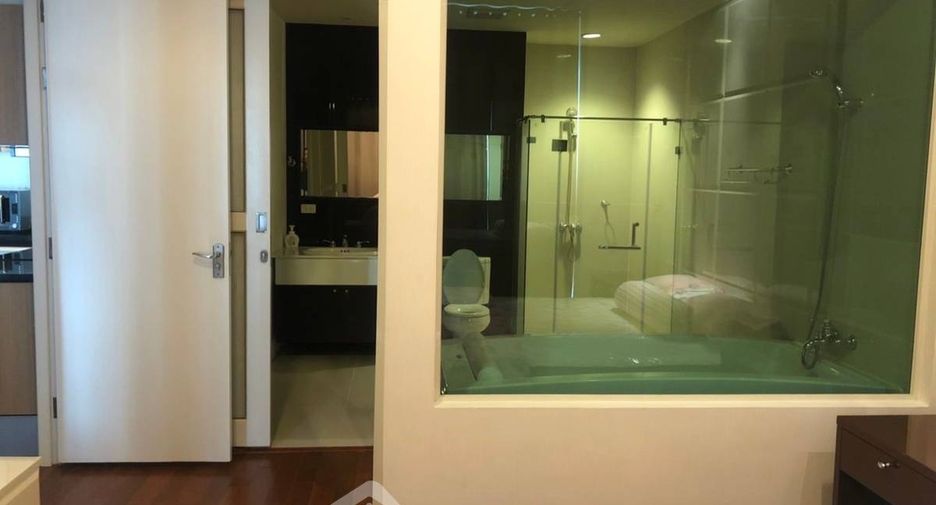 For sale 1 bed condo in Pathum Wan, Bangkok