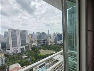 For sale 3 ベッドルーム condo in Khlong Toei, Bangkok