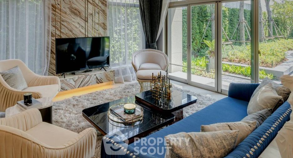 For sale 4 bedrooms house in Saphan Sung, Bangkok