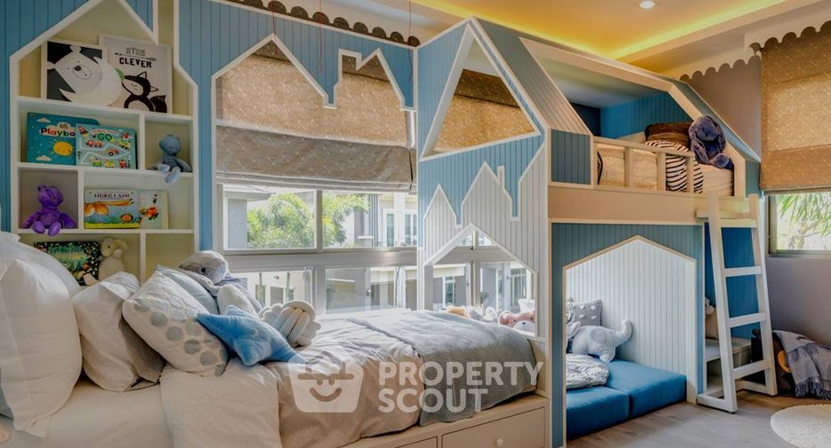 For sale 4 bedrooms house in Saphan Sung, Bangkok