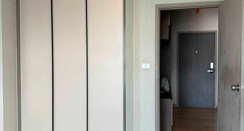 For sale 1 bed condo in Huai Khwang, Bangkok