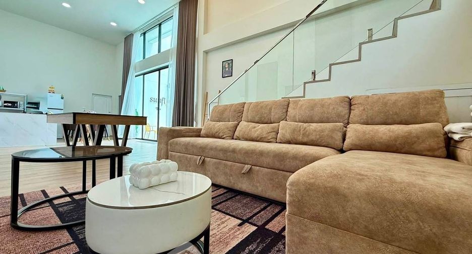 À vendre 4 chambres villa à Na Jomtien, Pattaya