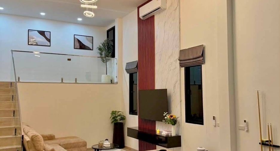 À vendre 4 chambres villa à Na Jomtien, Pattaya