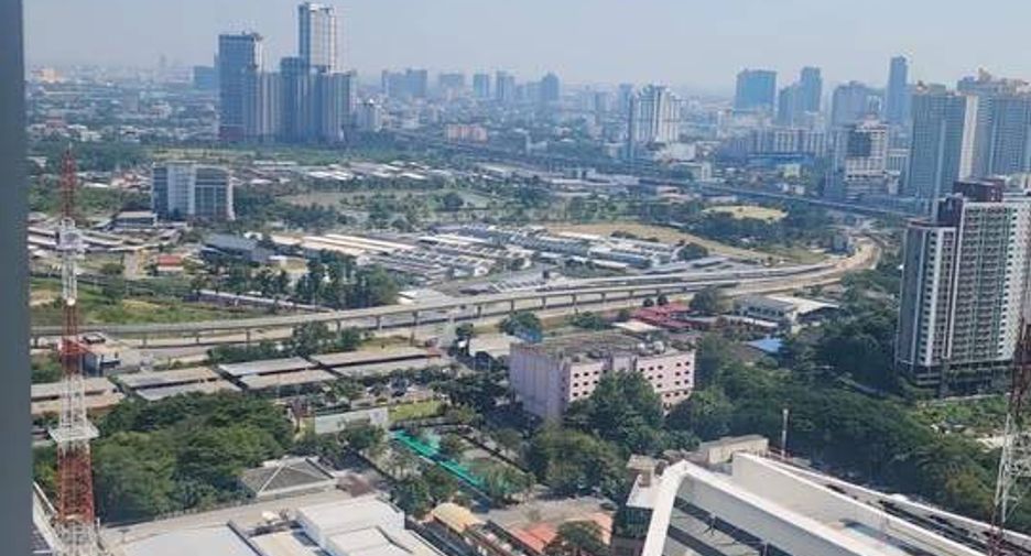 Продажа 1 кровать кондо в Хуаи Кхщанг, Бангкок