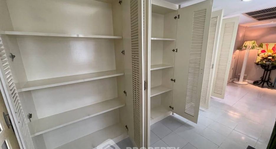 For sale 2 ベッドルーム condo in Watthana, Bangkok
