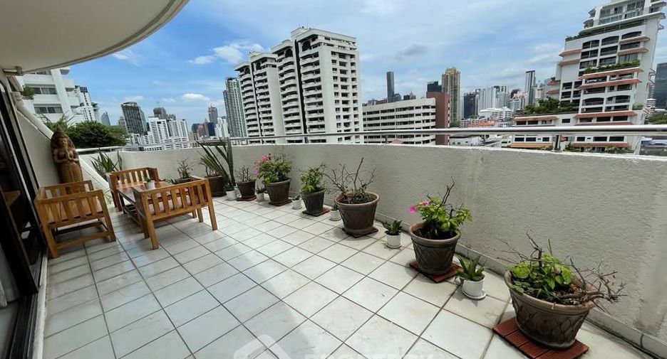 For sale 2 ベッドルーム condo in Watthana, Bangkok