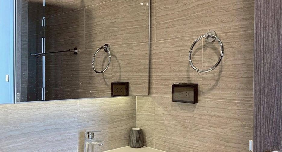 For sale 1 Beds condo in Bang Na, Bangkok