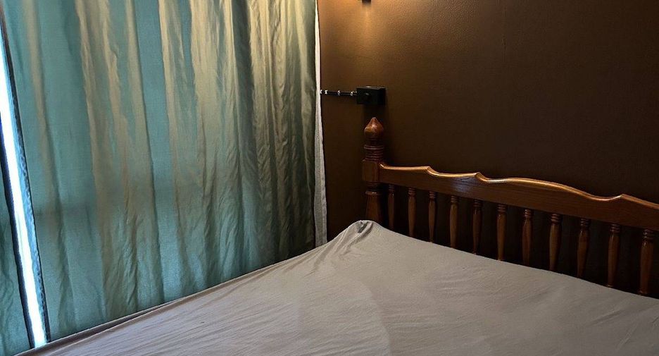 For sale 1 bed condo in Khlong Toei, Bangkok