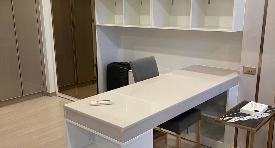 For sale 1 bed condo in Huai Khwang, Bangkok