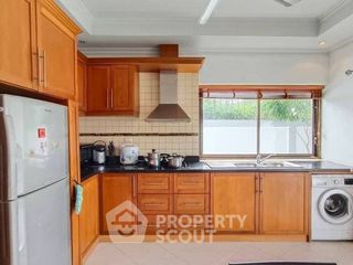 À louer et à vendre 3 chambres villa à Bang Lamung, Chonburi