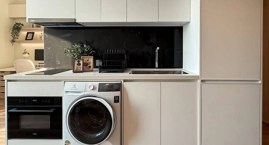 For sale 1 bed condo in Watthana, Bangkok