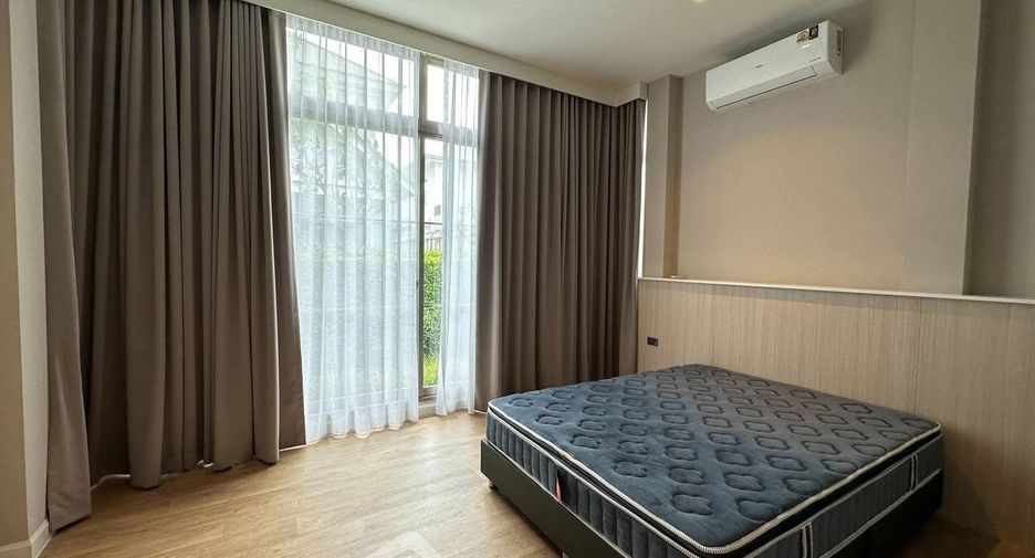 For rent and for sale 4 bedrooms house in Lat Krabang, Bangkok