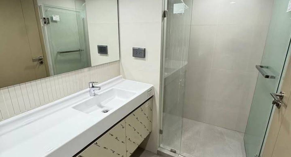 Продажа 2 спальни кондо в Банг Рак, Бангкок