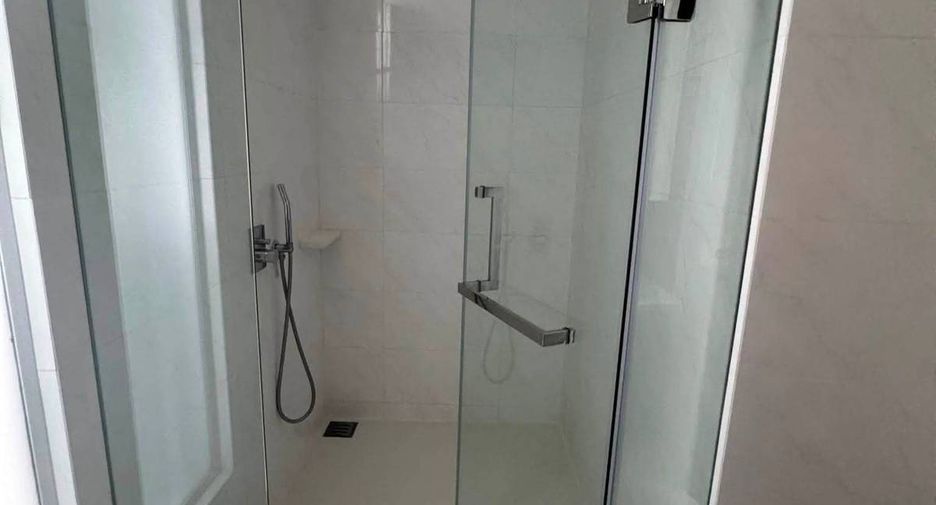 For sale 2 ベッドルーム condo in Thon Buri, Bangkok