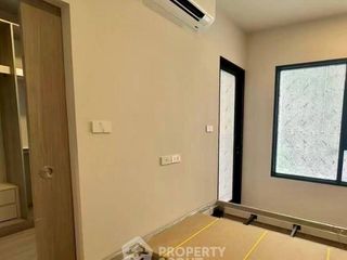 Condo en venta de 4 habitaciones en Huai Khwang, Bangkok