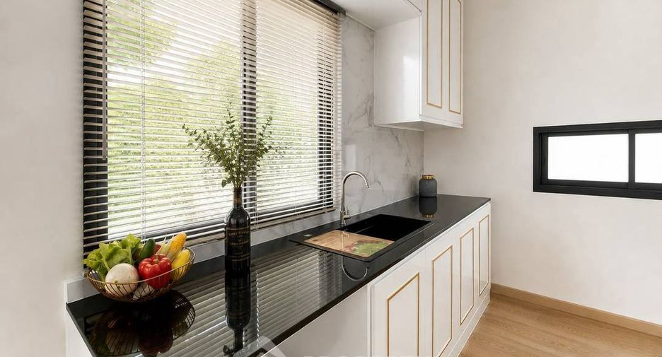 For sale 3 bedrooms townhouse in Bang Lamung, Chonburi