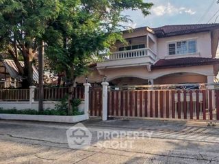 出售 4 卧室 独立屋 在 Khlong Sam Wa, 曼谷