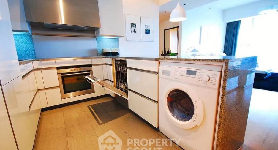 Продажа 2 спальни кондо в Сатхон, Бангкок