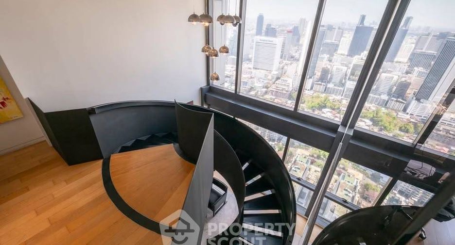 For sale 4 ベッドルーム condo in Sathon, Bangkok