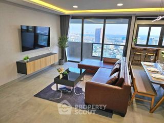 For sale 3 ベッドルーム condo in Khlong Toei, Bangkok