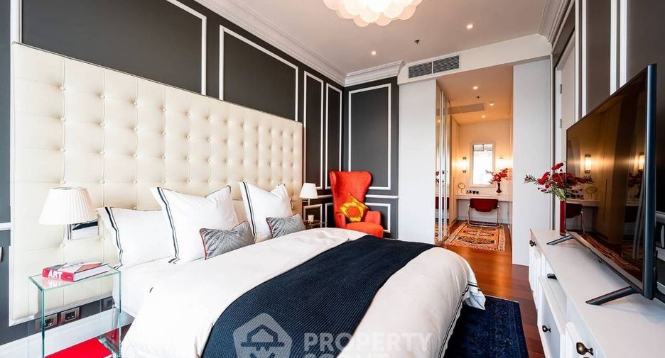 For sale 3 bedrooms condo in Watthana, Bangkok