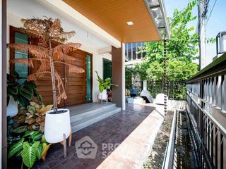 For sale 4 ベッドルーム house in Bang Kapi, Bangkok