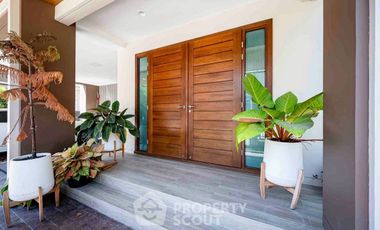 À vendre 4 chambres maison à Bang Kapi, Bangkok