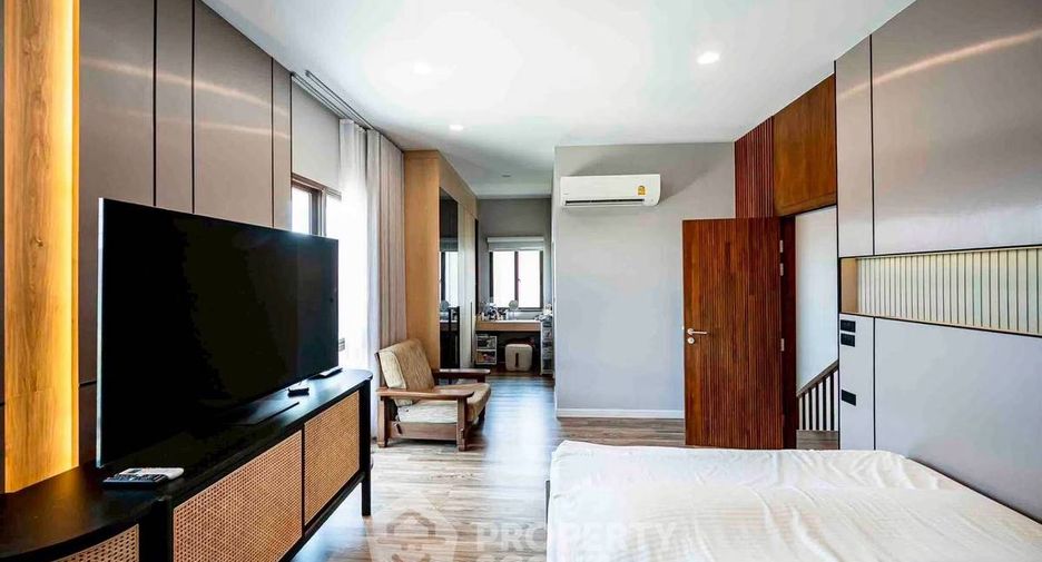À vendre 4 chambres maison à Bang Kapi, Bangkok