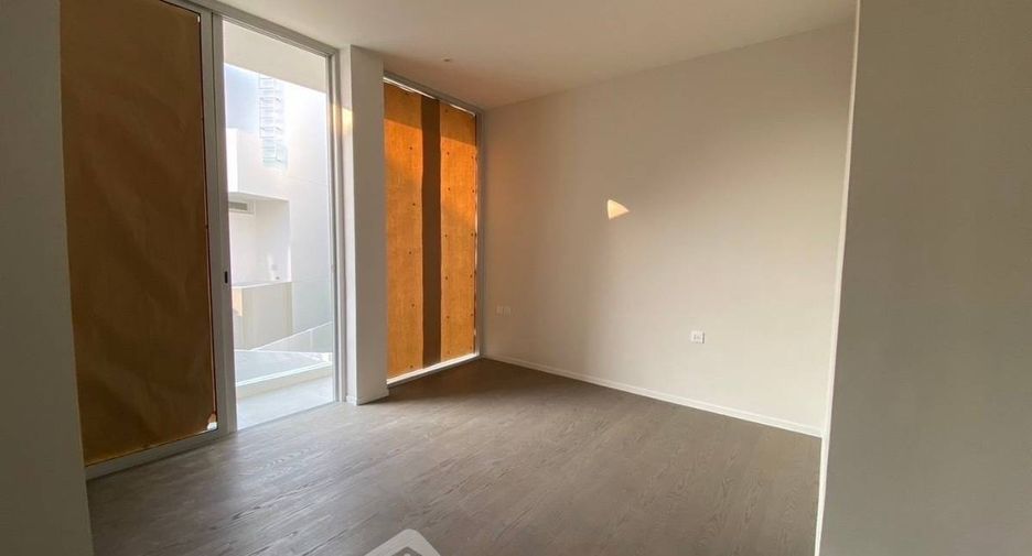 For sale 4 ベッドルーム house in Wang Thonglang, Bangkok
