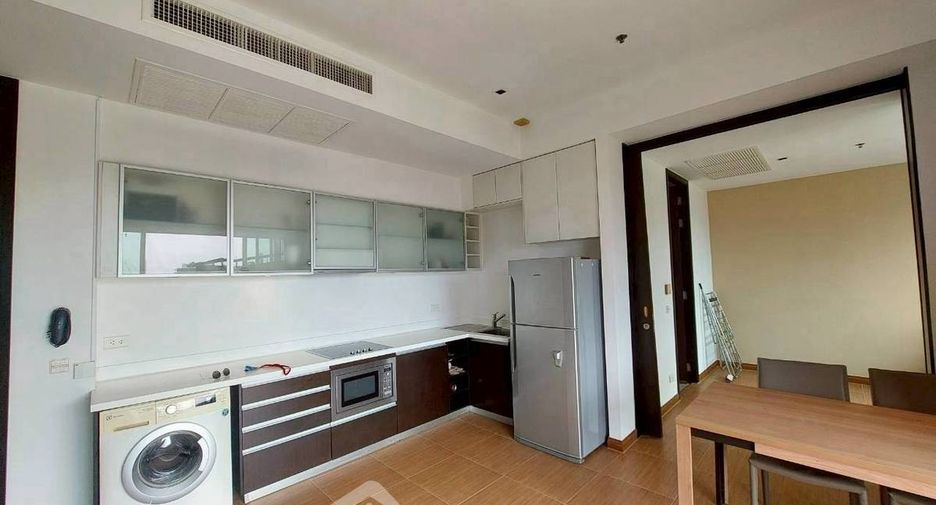 À louer et à vendre 2 chambres condo à Yan Nawa, Bangkok