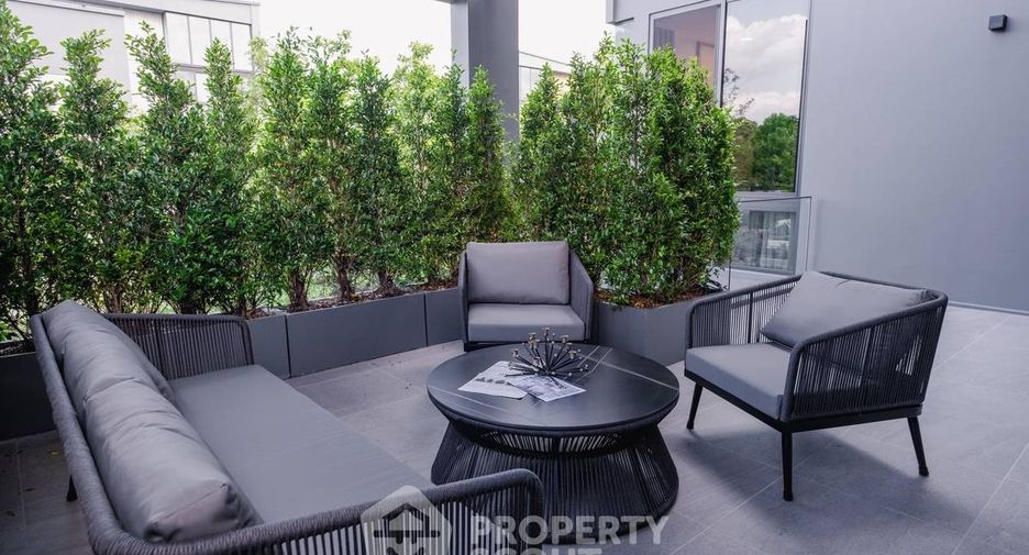 For rent and for sale 4 bedrooms house in Saphan Sung, Bangkok