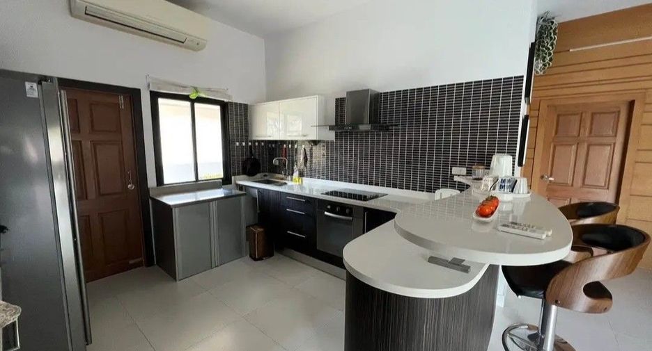 Villa zur Miete mit 5 Zimmer in Huay Yai, Pattaya