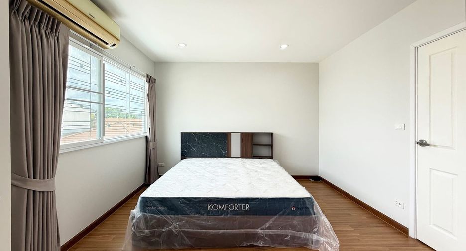 For rent 3 bedrooms house in Suan Luang, Bangkok