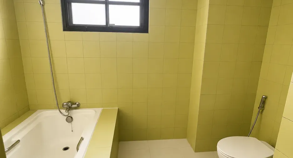 For sale 5 bedrooms condo in Watthana, Bangkok