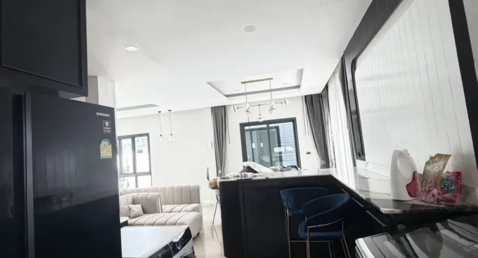 出租 3 卧室 独立屋 在 Bang Lamung, Chon Buri