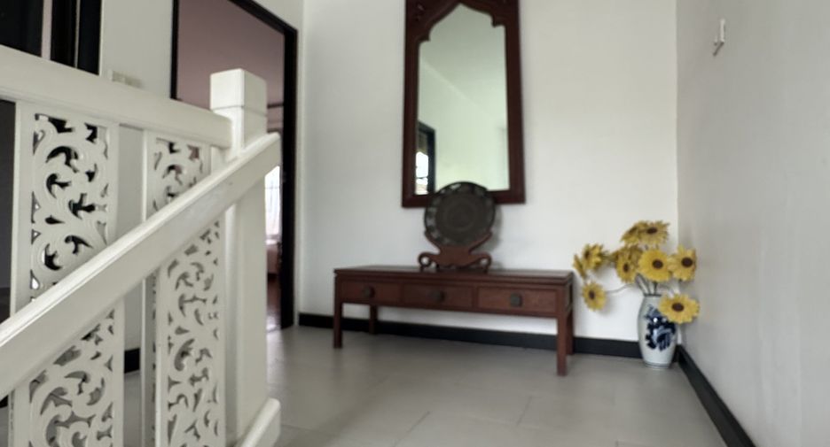 À vendre 3 chambres maison de ville à Na Jomtien, Pattaya