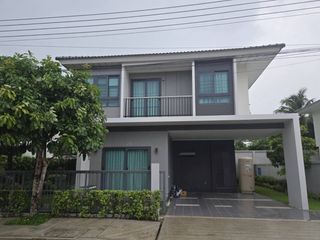 À louer 4 chambres maison à Mueang Phuket, Phuket