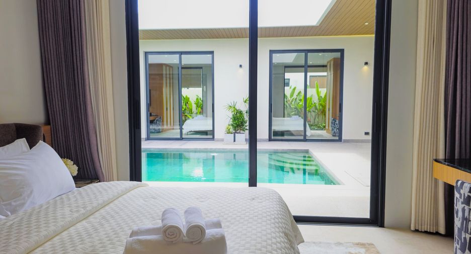 À louer 4 chambres villa à Mueang Phuket, Phuket