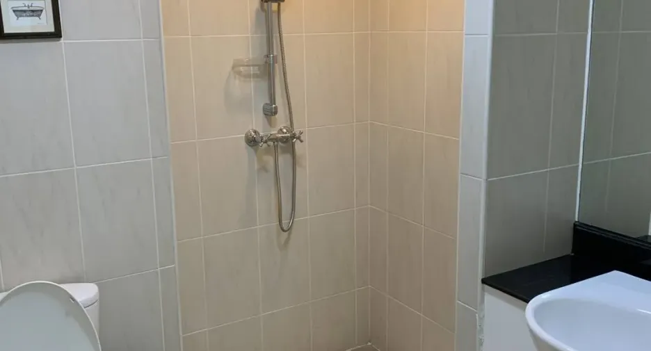For sale 2 bedrooms condo in Watthana, Bangkok