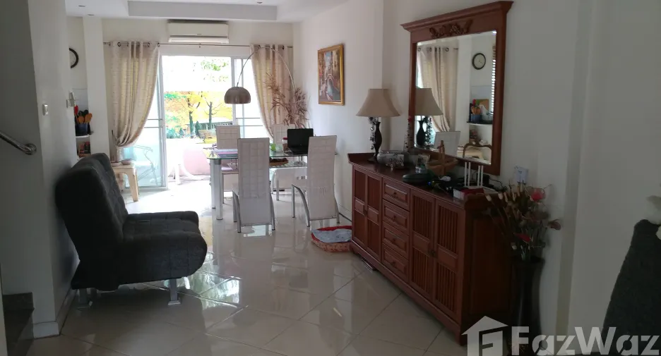 For sale 3 bedrooms townhouse in Bang Lamung, Chonburi