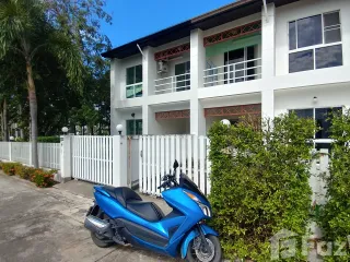 For sale 3 bedrooms townhouse in Bang Lamung, Chonburi