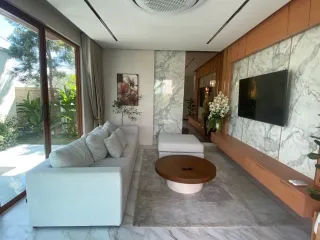 Villa zum Kauf mit 5 Zimmer in Bang Lamung, Chonburi