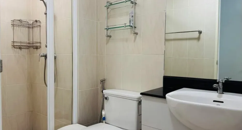 For sale 1 bed condo in Watthana, Bangkok