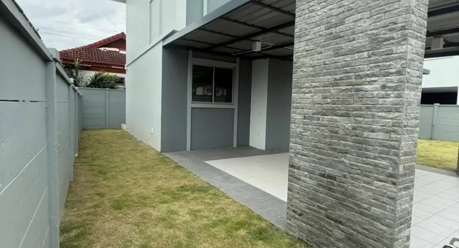 出售 4 卧室 独立屋 在 San Sai, Chiang Mai
