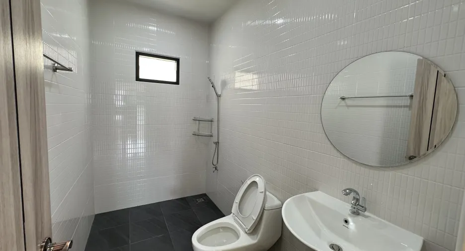 À vendre 3 chambres maison à Hang Dong, Chiang Mai